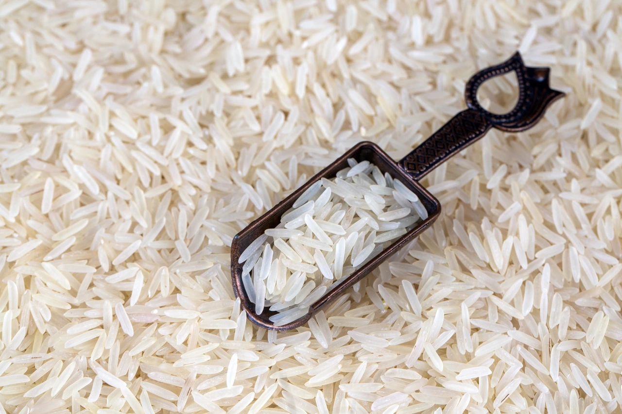 Close-up of long-grain rice for retail-ready and bulk packaging enquiries